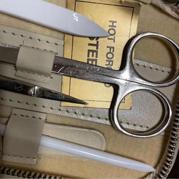Vintage Cream Leather West Germany Manicure Set - Picture 5 of 11
